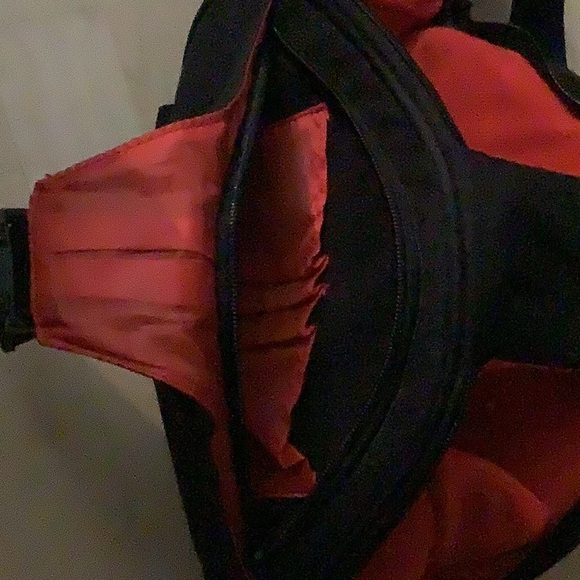 Canon EOS REBEL T3 Camera/Tripod/Camera Carrying Case/Rechargeable Battery - Picture 9 of 12